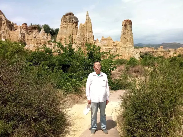 “元谋人牙齿化石”和“元谋土林地貌”发现及命名者钱方先生重走发现之路，再次踏入元谋故土